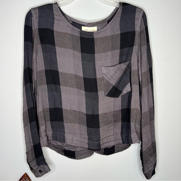 cloth & stone Tops - NWT Cloth & Stone Plaid Black And Gray Crop Top